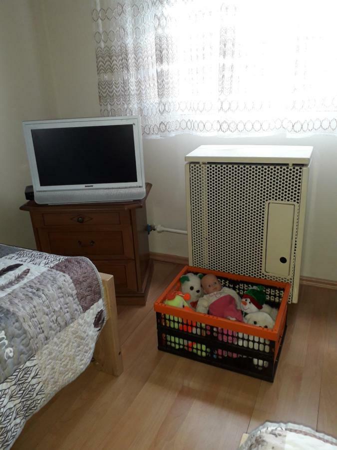 Annika Apartman Eger Buitenkant foto